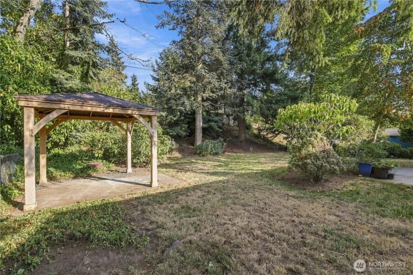 Property photo for 22221 92nd Avenue W, Edmonds photo 19