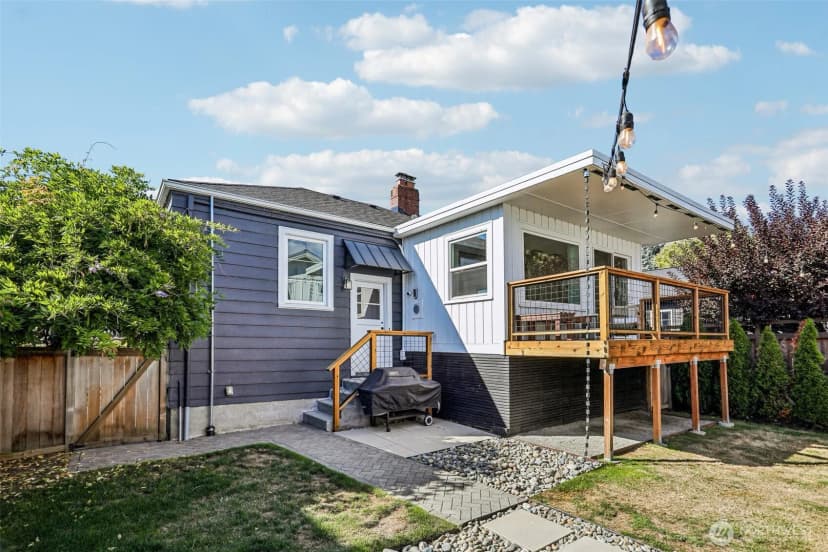 Property photo for 3806 36th Avenue Sw, Seattle photo 3