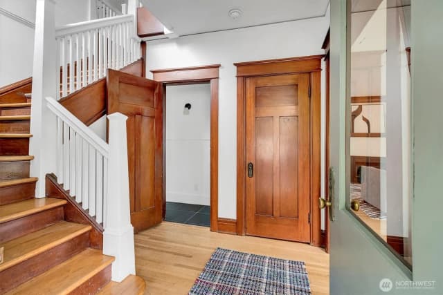 Property photo for 3312 Hunter Boulevard S, Seattle photo 3