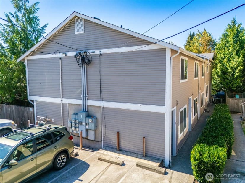 Property photo for 4018 California Avenue Sw, Seattle photo 24