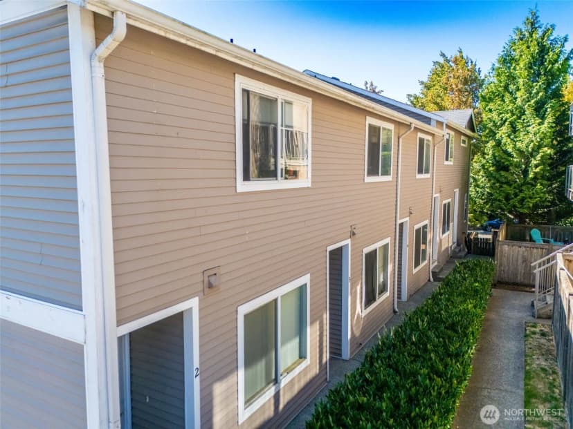 Property photo for 4018 California Avenue Sw, Seattle photo 32