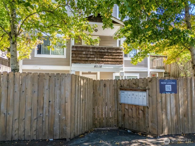 Property photo for 4018 California Avenue Sw, Seattle photo 26