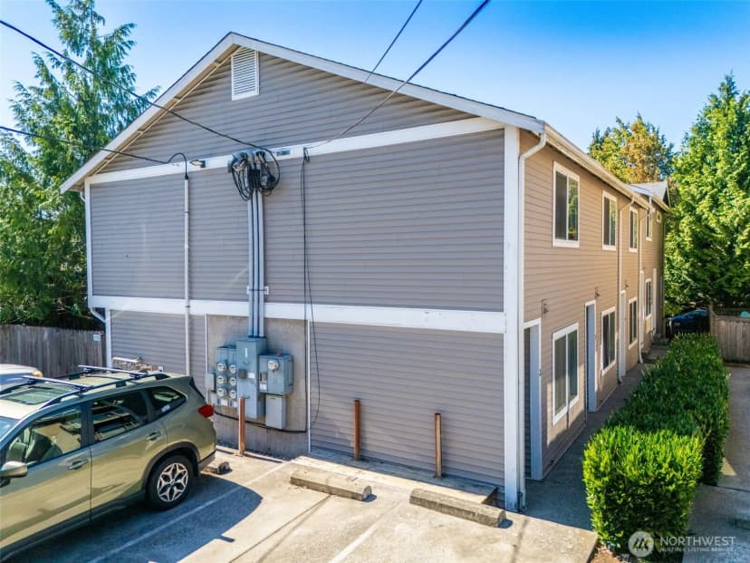 Property photo for 4018 California Avenue Sw, Seattle photo 25