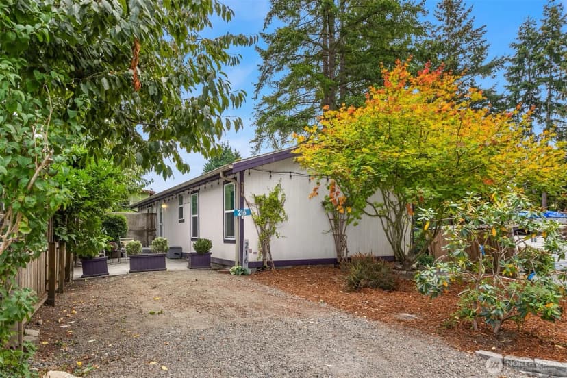 Property photo for 216 Madrona Way Ne, Bainbridge Island photo 19