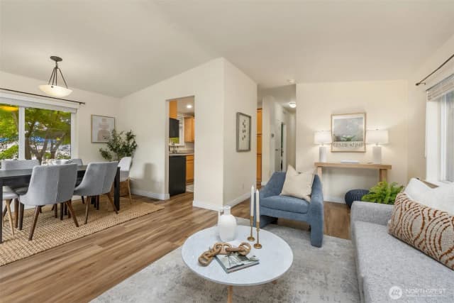 Property photo for 216 Madrona Way Ne, Bainbridge Island photo 4