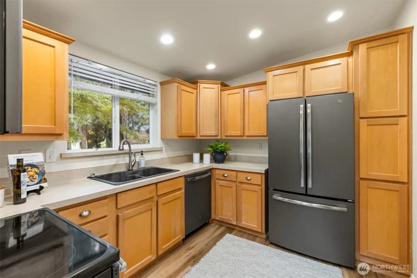 Property photo for 216 Madrona Way Ne, Bainbridge Island photo 7