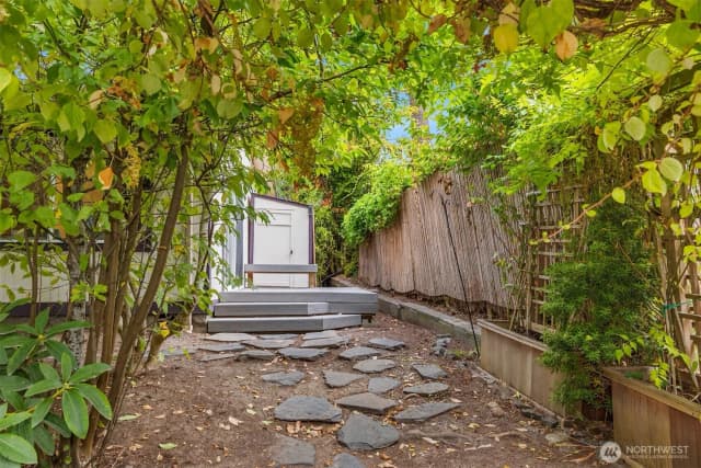 Property photo for 216 Madrona Way Ne, Bainbridge Island photo 2