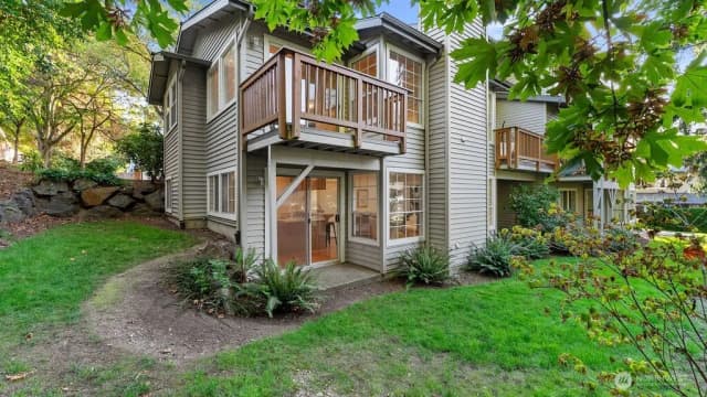 Property photo for 11426 Se 67th Place, Bellevue