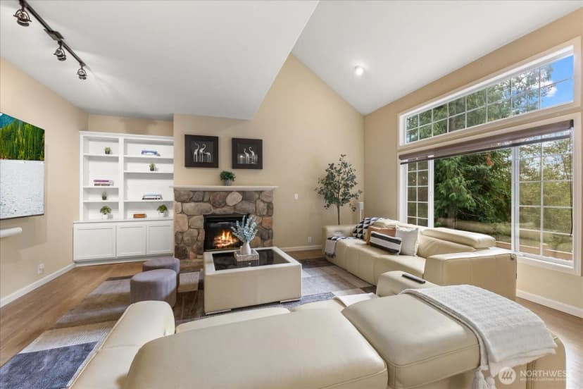 Property photo for 17319 213th Avenue Ne, Woodinville photo 6