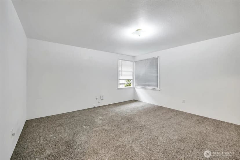 Property photo for 13111 Ashworth Avenue N, Seattle photo 7