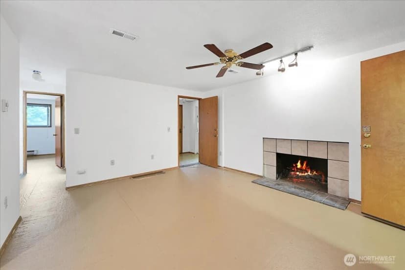 Property photo for 13111 Ashworth Avenue N, Seattle photo 15