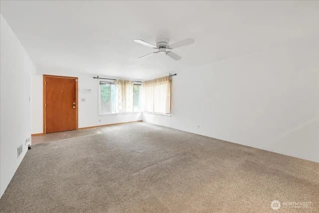 Property photo for 13111 Ashworth Avenue N, Seattle photo 2