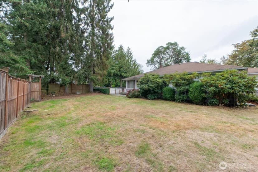 Property photo for 13111 Ashworth Avenue N, Seattle photo 25