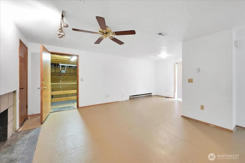 Property photo for 13111 Ashworth Avenue N, Seattle photo 13