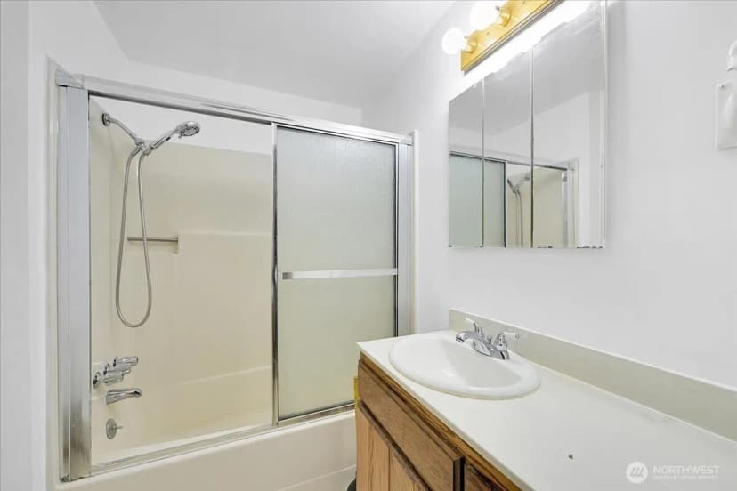 Property photo for 13111 Ashworth Avenue N, Seattle photo 17