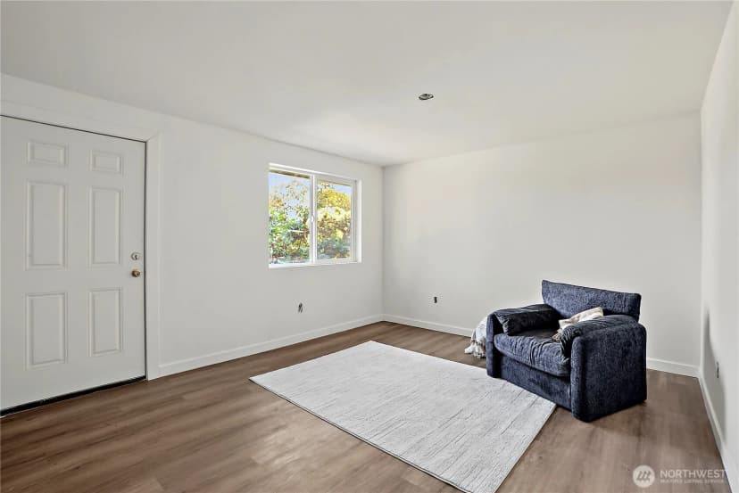 Property photo for 10810 59th Avenue Sw, Lakewood photo 29