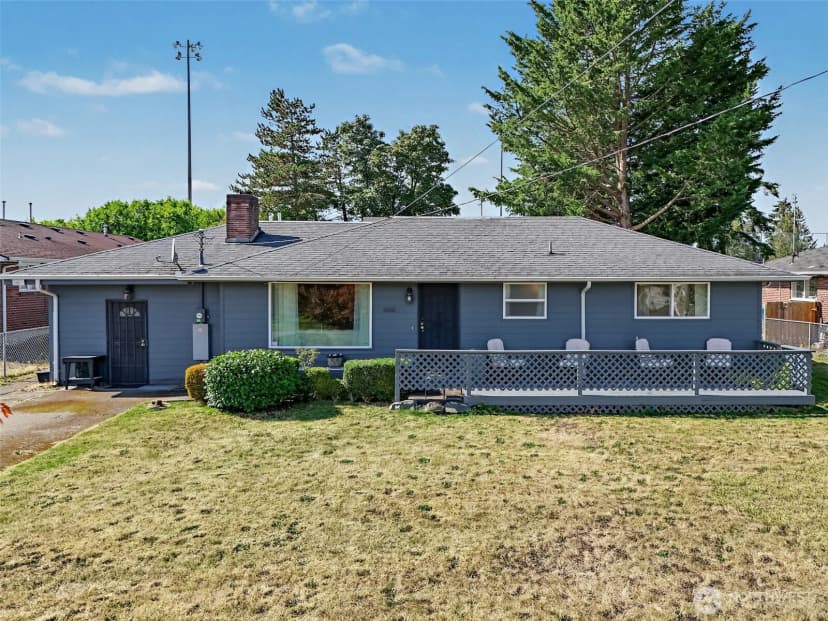 Property photo for 10810 59th Avenue Sw, Lakewood