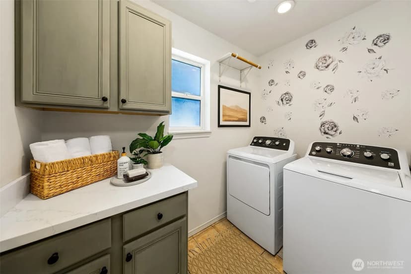 Property photo for 1313 N 95th Street, Seattle photo 13
