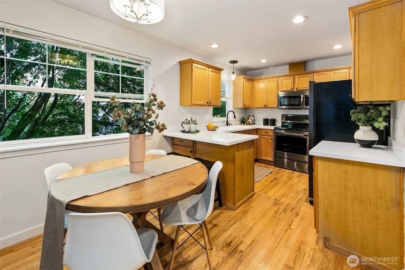 Property photo for 1313 N 95th Street, Seattle photo 6