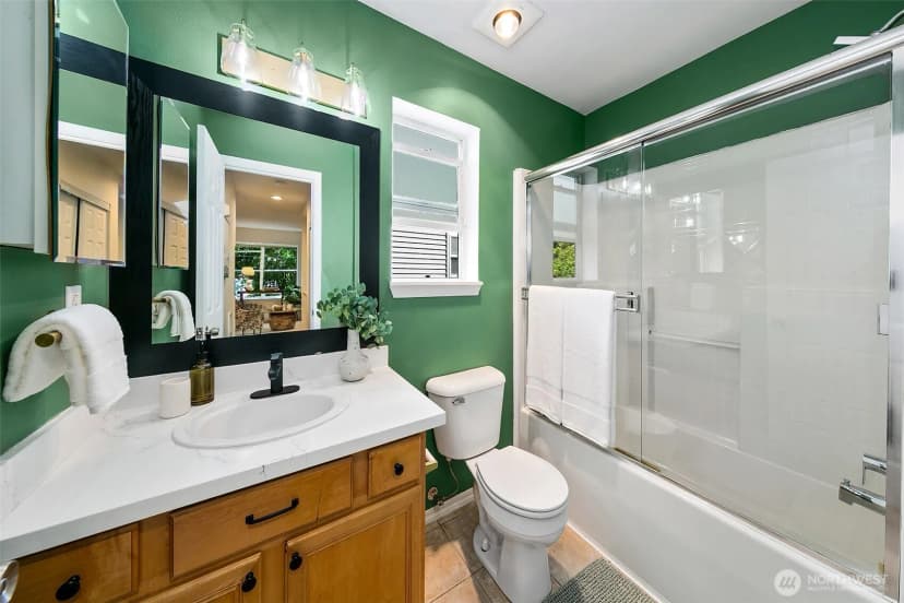Property photo for 1313 N 95th Street, Seattle photo 12