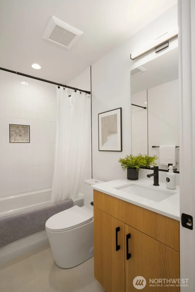 Property photo for 4408 A 50th Avenue S, Seattle photo 15
