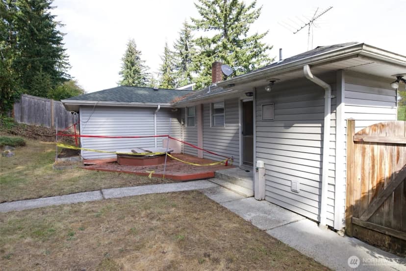 Property photo for 16333 Densmore Avenue N, Shoreline photo 20