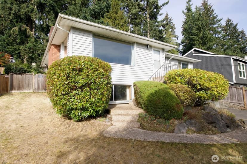 Property photo for 16333 Densmore Avenue N, Shoreline