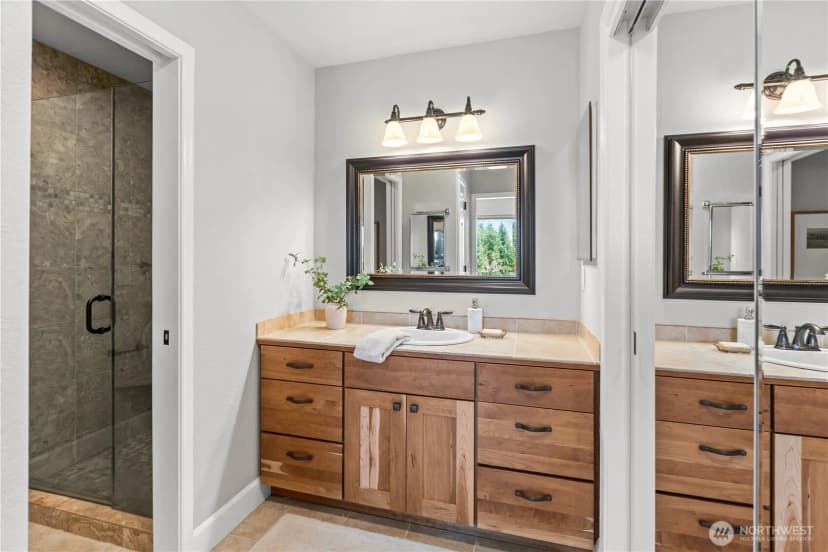 Property photo for 633 Main Street #202, Edmonds photo 23
