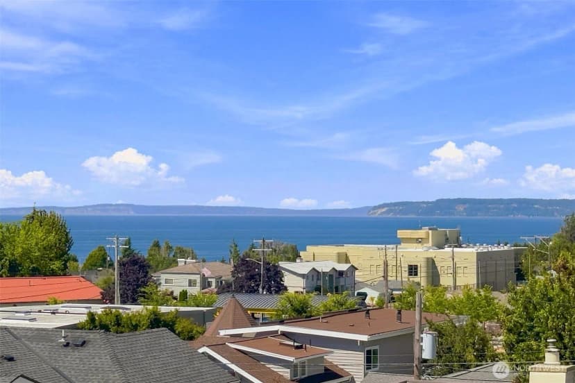 Property photo for 633 Main Street #202, Edmonds photo 12
