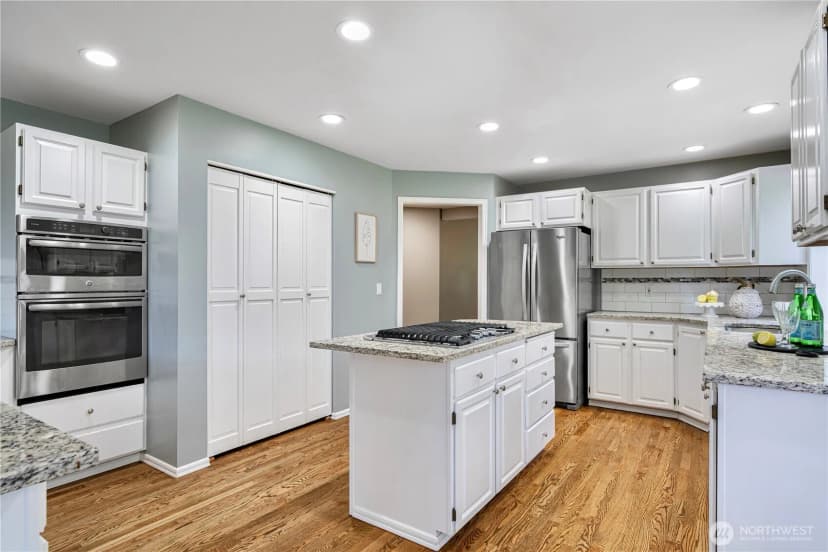 Property photo for 2110 216th Place Ne, Sammamish photo 10