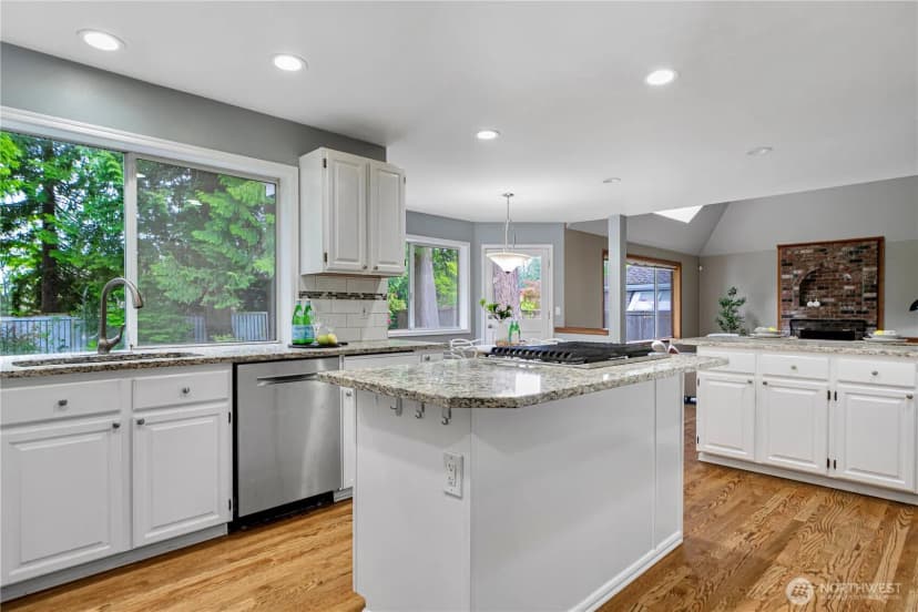 Property photo for 2110 216th Place Ne, Sammamish photo 11