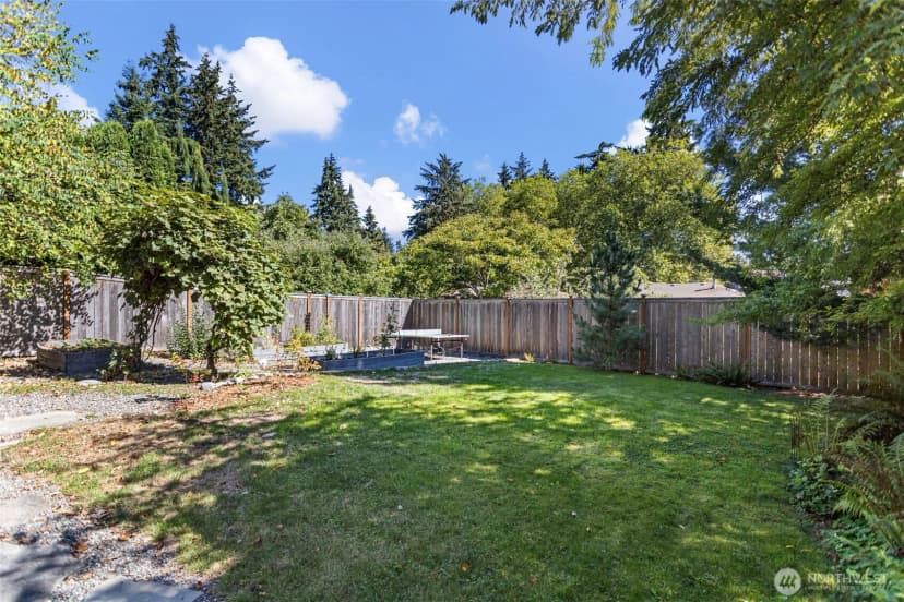 Property photo for 15520 Burke Avenue N, Shoreline photo 27