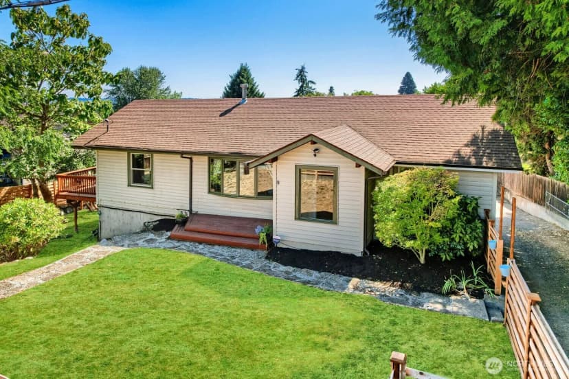 Property photo for 909 Sw Langston Road, Renton photo 3