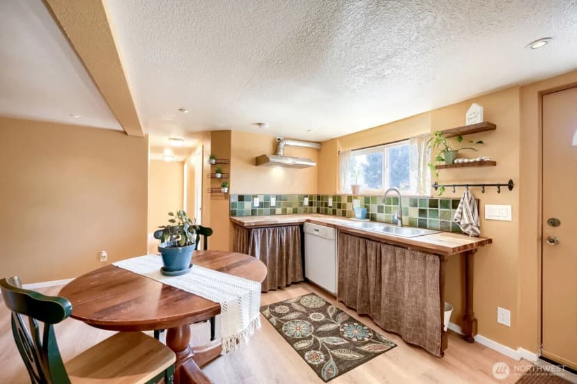 Property photo for 909 Sw Langston Road, Renton photo 15