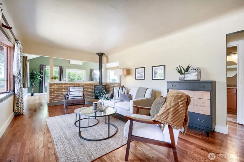 Property photo for 909 Sw Langston Road, Renton photo 4