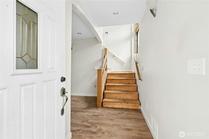 Property photo for 3438 10th Avenue W, Seattle photo 3