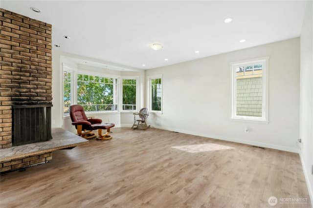 Property photo for 3438 10th Avenue W, Seattle photo 5