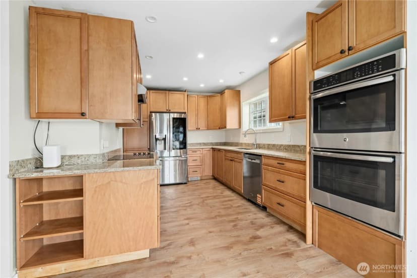 Property photo for 3438 10th Avenue W, Seattle photo 10