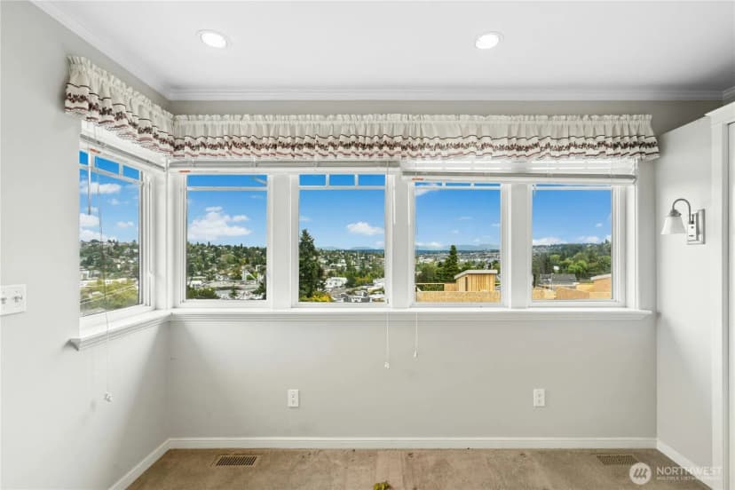Property photo for 3438 10th Avenue W, Seattle photo 16