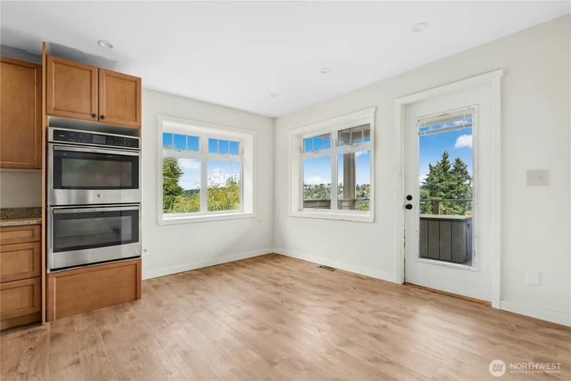 Property photo for 3438 10th Avenue W, Seattle photo 8