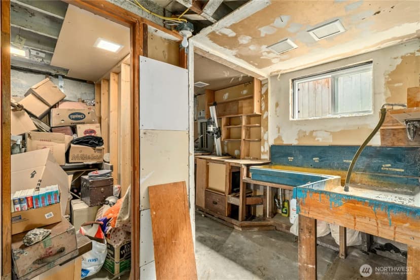 Property photo for 3438 10th Avenue W, Seattle photo 29