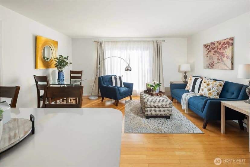 Property photo for 11006 Ne 68th Street #811, Kirkland photo 6