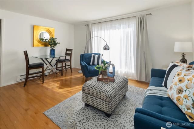 Property photo for 11006 Ne 68th Street #811, Kirkland photo 2