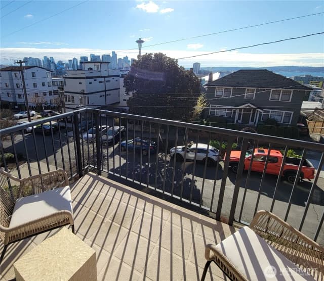 Property photo for 116 Aloha Street #116, Seattle photo 3