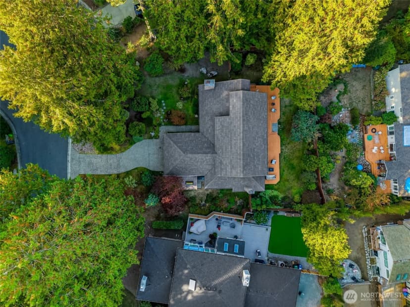 Property photo for 21608 Ne 24th Street, Sammamish photo 34