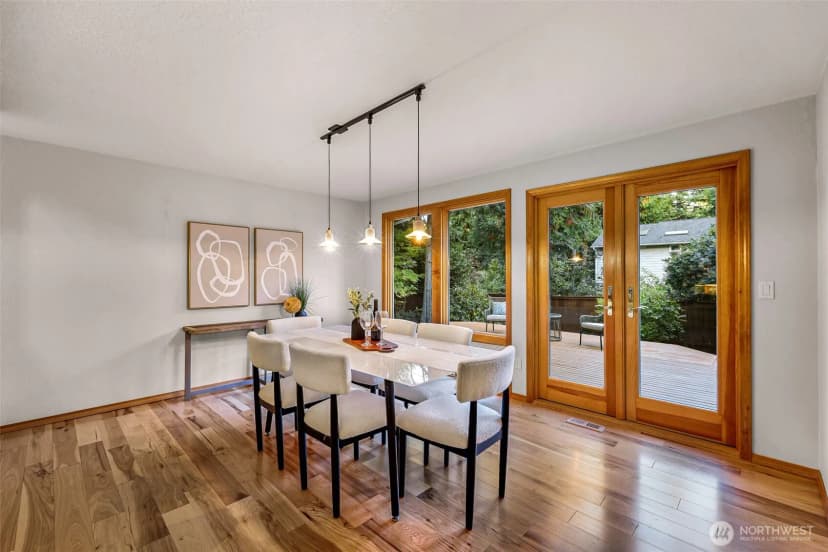 Property photo for 21608 Ne 24th Street, Sammamish photo 7
