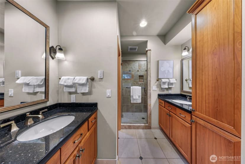 Property photo for 21608 Ne 24th Street, Sammamish photo 21