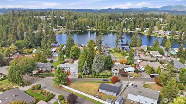 Property photo for 21737 Se 263rd Place, Maple Valley photo 3