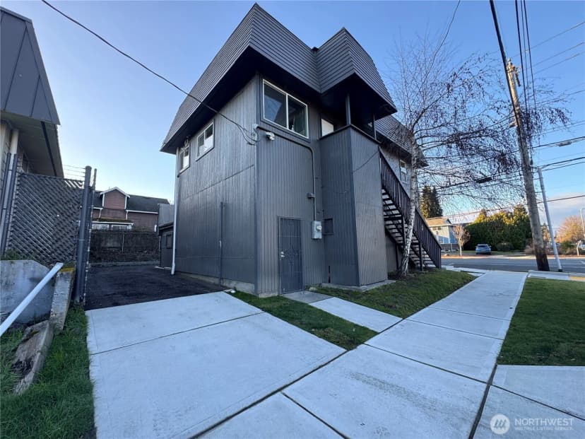 Property photo for 2102 S 12th Street, Tacoma photo 2