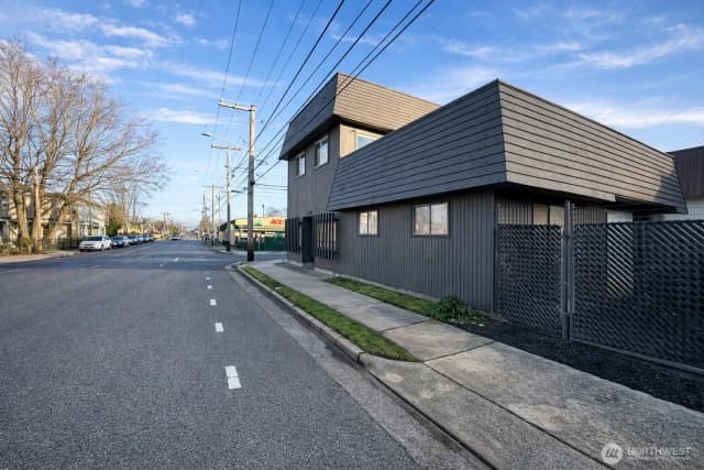 Property photo for 2102 S 12th Street, Tacoma photo 3